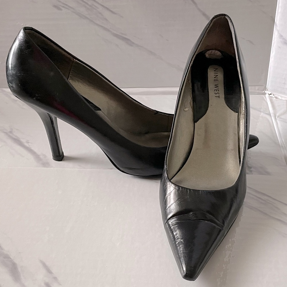 Womens Size 10 Black Nine West Heels! GENTLY USED !!